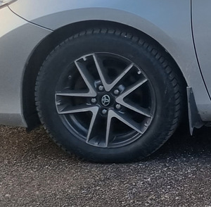 Toyota Auris 1.6 97kW (2014) (15 foto / 15)