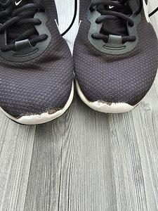 Nike Revolution 6 jooksujalatsid 44 (2 foto / 4)