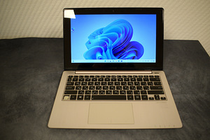 ASUS X202E, сенсорный экран, i3, SSD 250 GB, Win 11 (2 фото из 10)