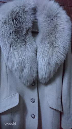 Красивое зимнее пальто с шикарным натуральным мехом - L (фото #3)