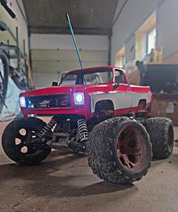 Puldiautod ja muu nodi (RC) Kyosho, Traxxas, Futaba, NANDA (9 foto / 10)