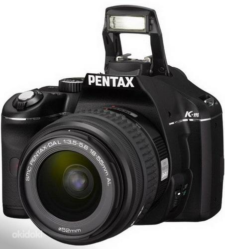 Pentax K-m зеркальный фотоаппарат + 18-50mm (фото #1)