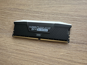 DDR5 48GB CORSAIR VENGEANCE RGB (3 foto / 3)