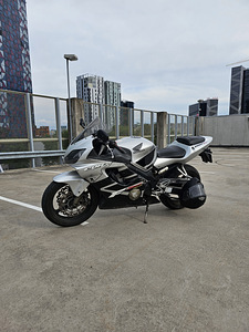 Honda cbr 600f 4i (5 foto / 8)