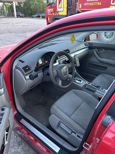 Audi a4 2.5tdi (7 foto / 7)