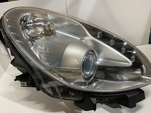 Alfa Romeo Giulietta Bi-Xenon Esituli Parem (OEM) (1 foto / 9)