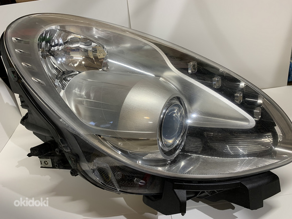 Alfa Romeo Giulietta Bi-Xenon Esituli Parem (OEM)