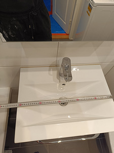 Vanni kapp peegliga, ja valamu komplekt (3 foto / 6)