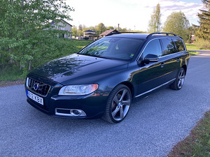Volvo V70 D4 momentum (2 foto / 10)