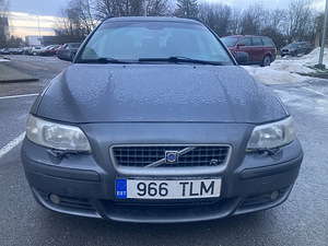 Volvo V70R 2.5T 220kw (4 foto / 10)
