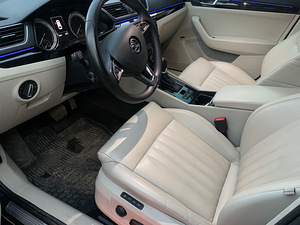 Skoda Superb Laurin & Klement 2.0 R4 TDI 110kw (3 foto / 3)