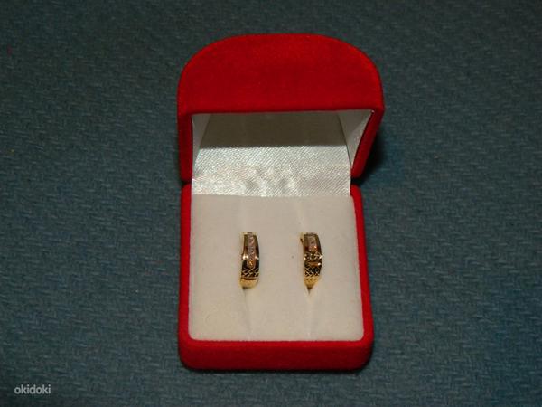 Kuld kõrvarõngad kividega + sertifikaat (foto #1)