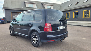 VOLKSWAGEN TOURAN 1.9 TDI (5 foto / 10)