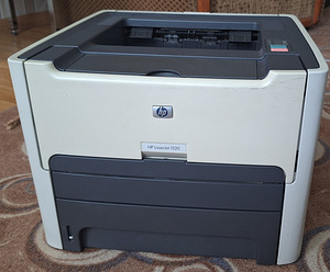 Продам принтер HP Laser Jet 1320