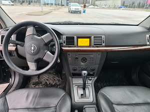 Opel Vectra C (11 фото из 11)