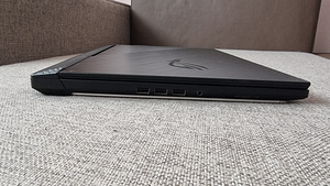 Asus Rog Strix G712LW Täiskomplekt! (7 foto / 10)