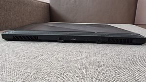 Asus Rog Strix G712LW Täiskomplekt! (8 foto / 10)