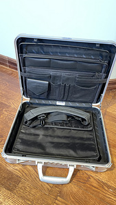 Rimowa diplomaat-kohver (3 foto / 3)