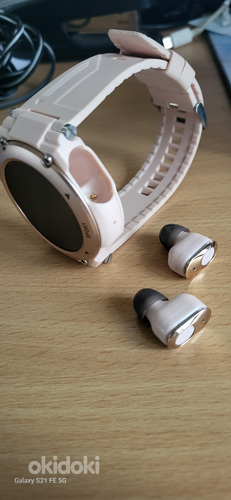 Müüa naiste nutikell Bluetooth kõrvaklappidega. (foto #4)