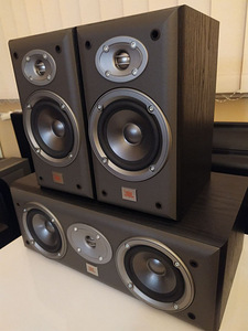 JBL surround колонки (3 фото из 3)