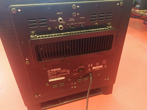 Yamaha YST-SW015 subwoofer (2 foto / 2)