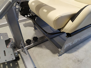Playseat rallitool koos käigukangi hoidjaga (5 foto / 6)