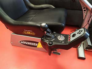 Playseat rallitool ja Logitech G25 rool (2 foto / 7)
