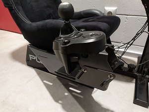 Playseat Alcantara rallitool ja Logitech G920 rool (5 foto / 6)