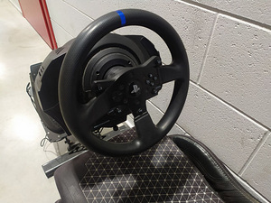 THRUSTMASTER T300RS ROOL JA PLAYSEAT RALLITOOL (6 foto / 7)