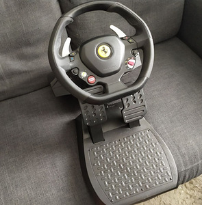Thrustmaster Ferrari 458 руль (1 фото из 3)