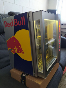 Холодильник Red Bull (5 фото из 8)