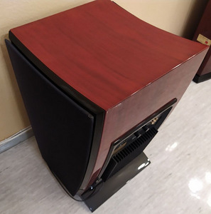 DALI HELICON S600 MK2 rosenut subwoofer (10 foto / 10)