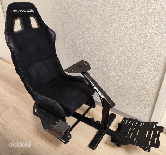 Раллийное кресло Playseat Alcantara с держателем рычага переключения передач (фото #1)