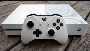 VALGE XBOX ONE S KONSOOL 500GB (2 foto / 2)