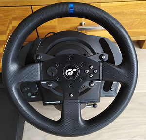 Thrustmaster T300 rool ja pedaalid, PC / Playstation, defekt (1 foto / 3)
