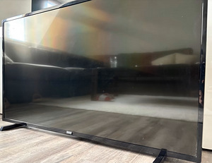 43" Philips Full HD телевизор (2 фото из 3)