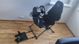Playseat Challenge X + Thrustmaster T598 (1 foto / 5)