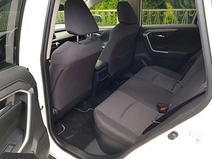 Toyota Rav4 Hybrid (6 foto / 8)