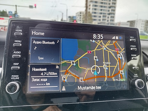 Toyota Camry 2022 Hybrid (8 foto / 15)