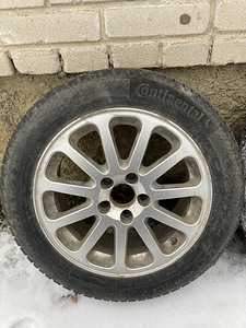 Volvo 16" valuveljed talverehvidega (3 foto / 9)
