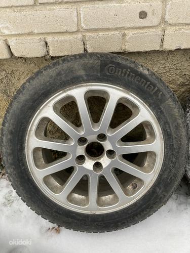 Легкосплавные диски Volvo 16 дюймов с зимней резиной (фото #3)