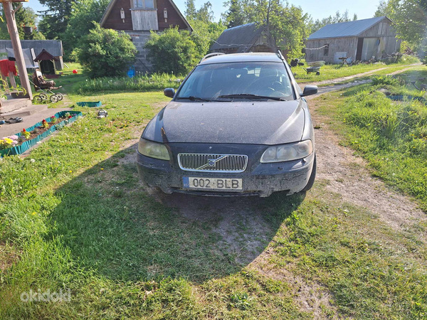 Volvo v70 (фото #1)