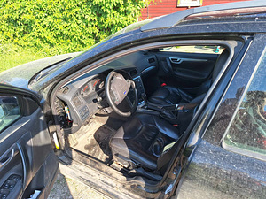 Volvo v70 (5 фото из 6)