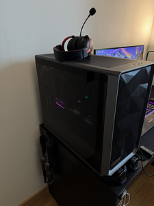 Настольный компьютер RTX3070 / Ryzen 9 5900x / 32GB RAM (2 фото из 8)