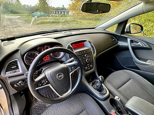 Opel Astra Дизель (5 фото из 7)