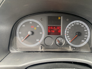 Vw caddy 1.9 77kw (5 foto / 8)