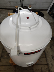Elektriboiler 50 L (3 foto / 4)