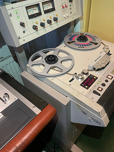 Studer,revox (2 foto / 2)