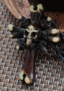 Jaki luust Gooti stiilis kaelaehted (4 foto / 5)
