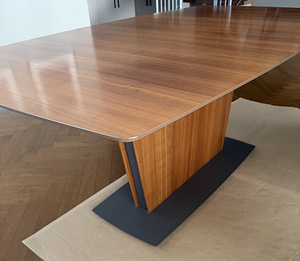 BoConcept Milano pikendatav söögilaud 180-260cm (3 foto / 3)